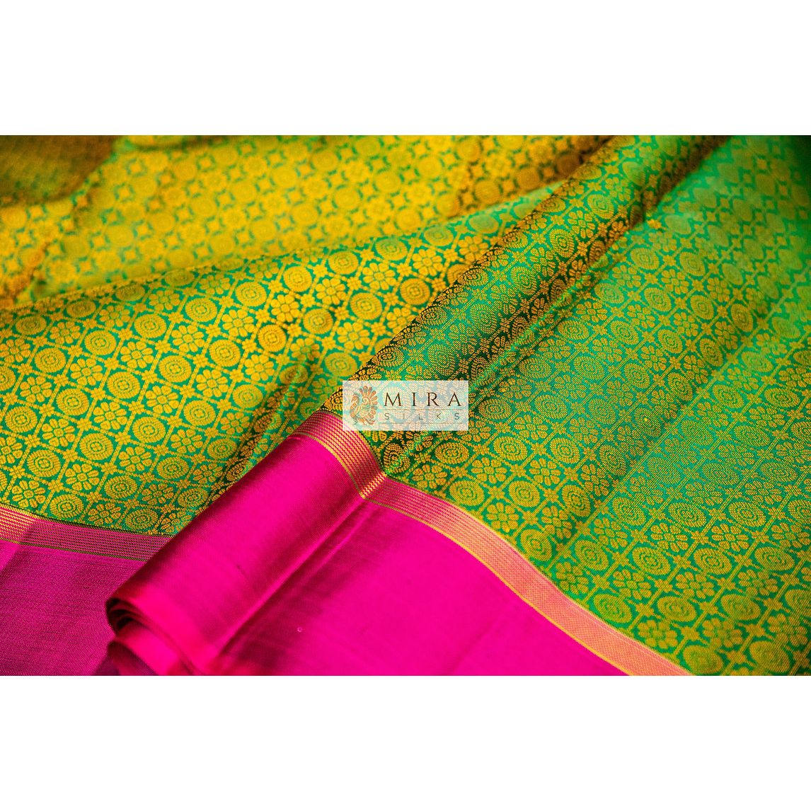 Emerald Green with pink plain border Kanjivaram Silk Saree - MIRASILKS Emerald Green with pink plain border Kanjivaram Silk Saree