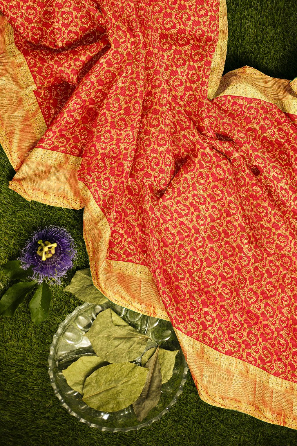 Paprika Red Kanjivaram Saree with Dark Green Border - MIRASILKS Paprika Red Kanjivaram Saree with Dark Green Border