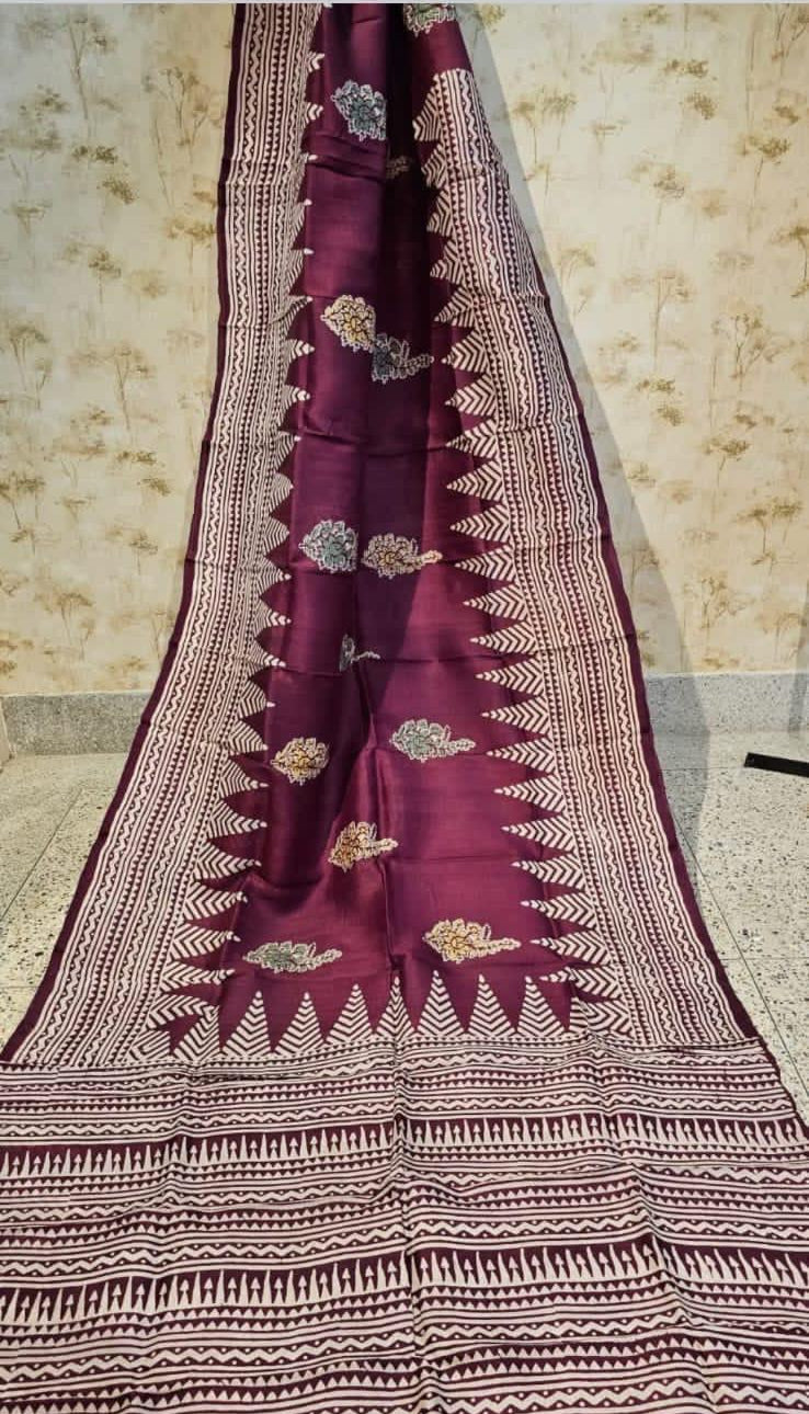 Wine Bengal Silk Saree With Pyramid Pattern Pallu