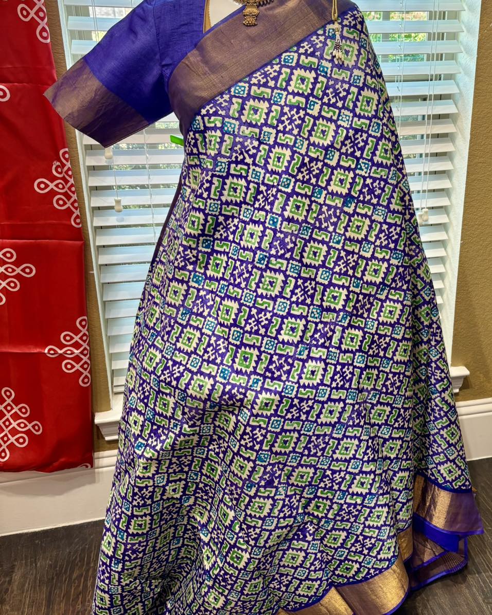 Violet Bengal Tussar Saree With White & Green Geometric Pattern