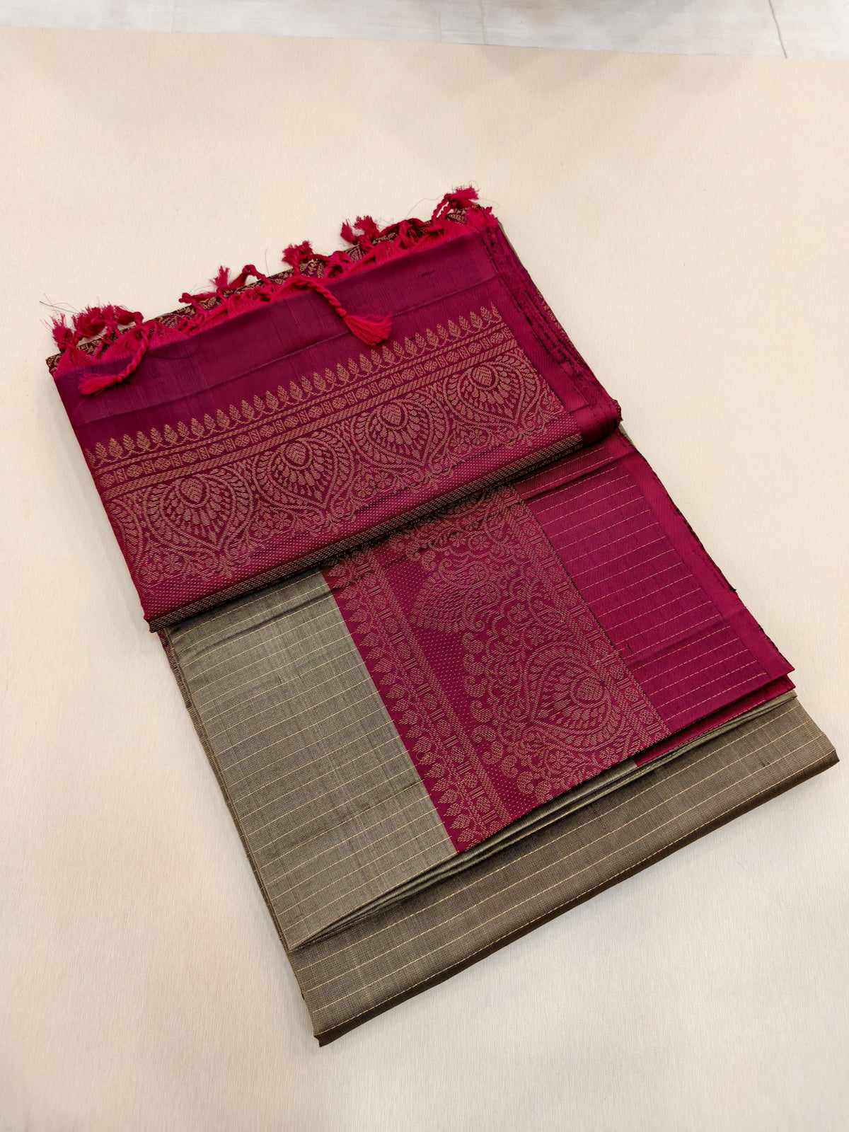 Moss Green Retta Pettu Soft Silk Saree with Magenta Pallu
