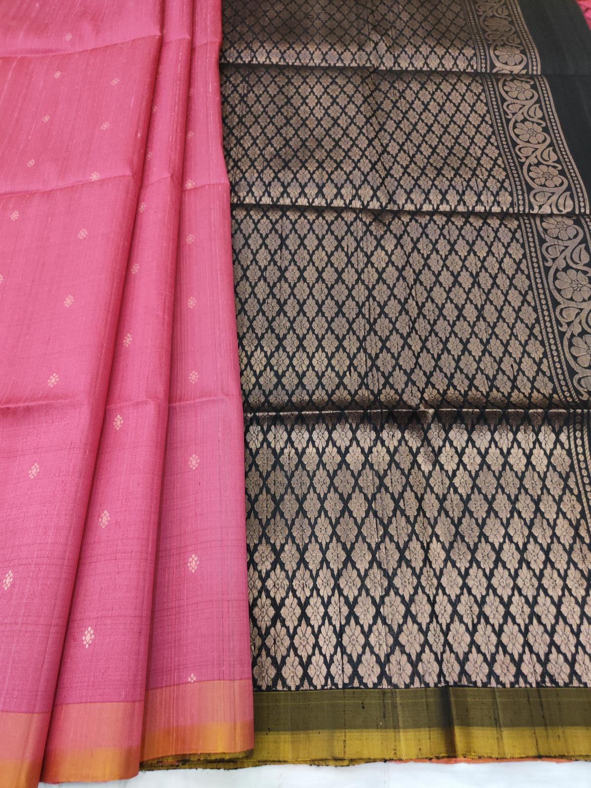 Coral Pink Raw Silk Saree With Black Pallu