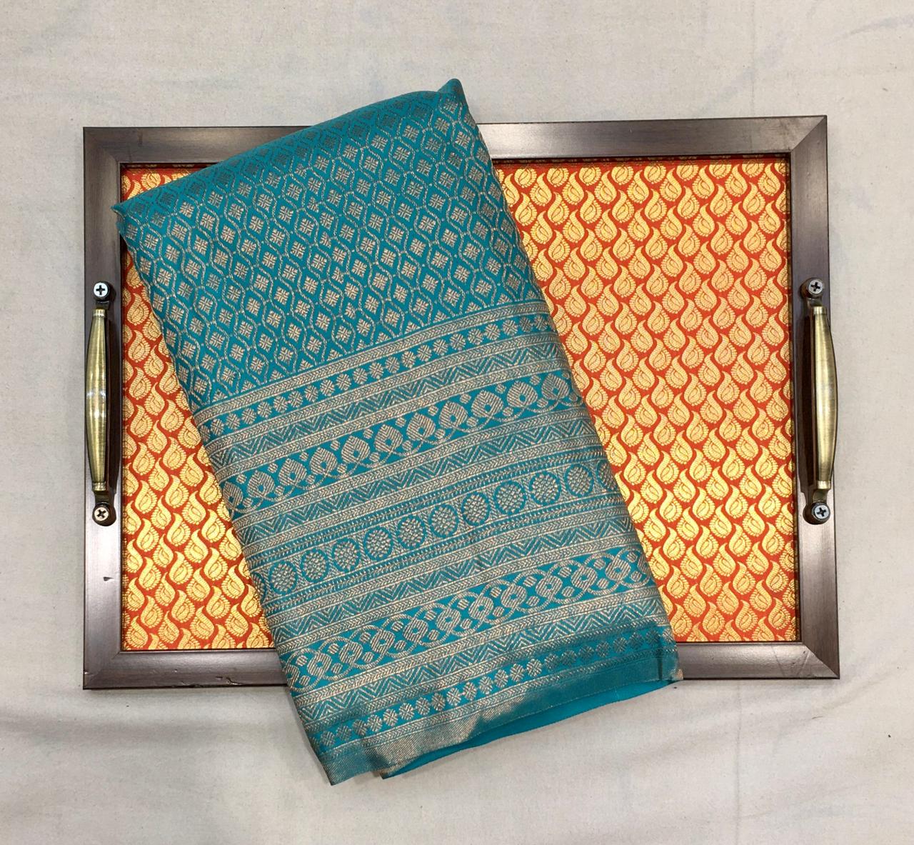 Deep Aqua Kanjivaram Silk Saree With Gold Zari Pallu