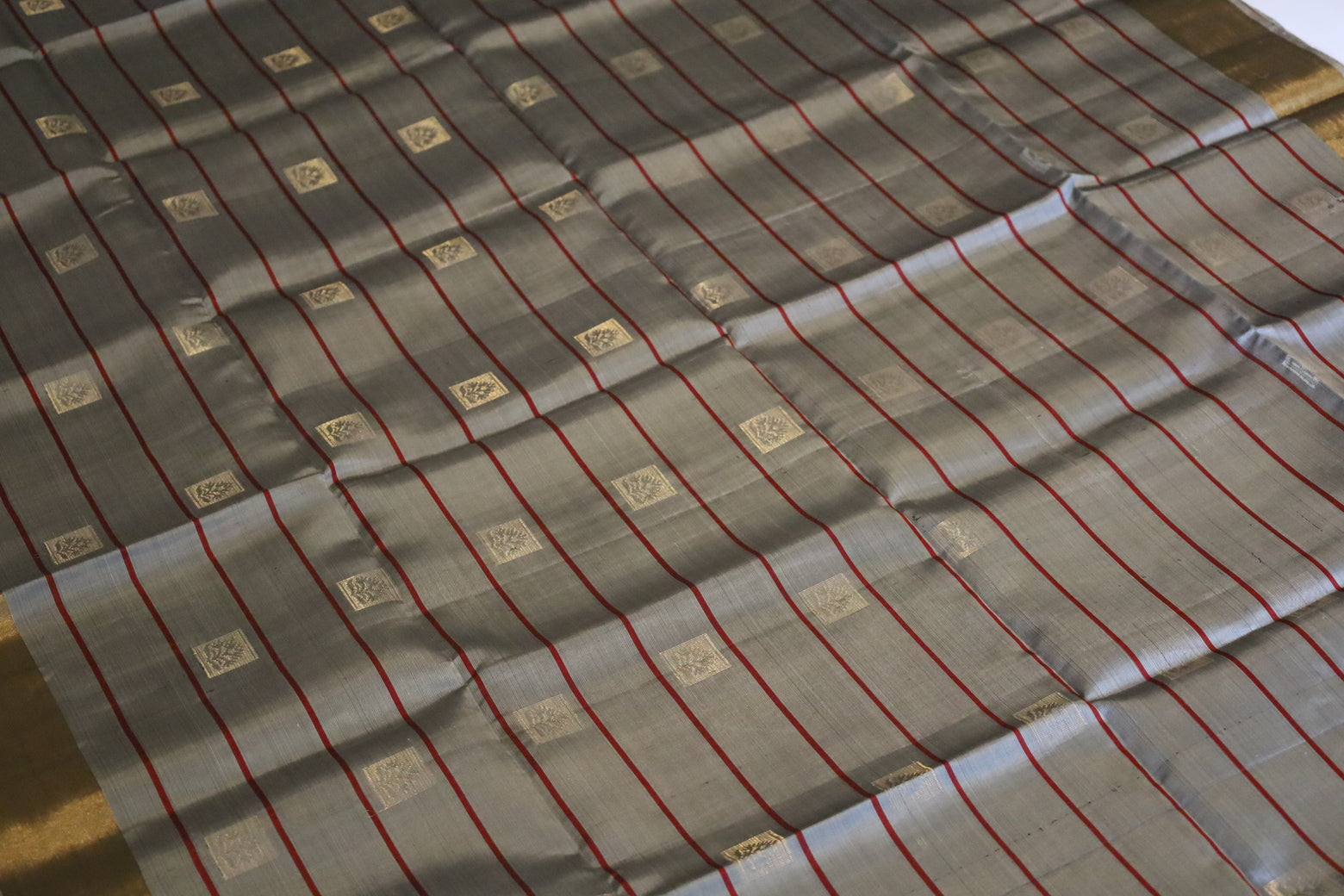 Steel Grey Soft Silk Saree With Maroon Pallu