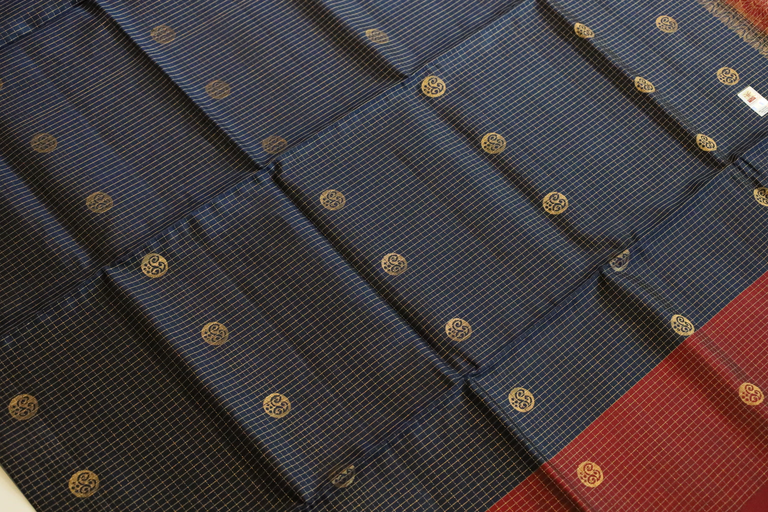 Navy Blue gold Kattam Soft Silk Saree With Maroon Pallu