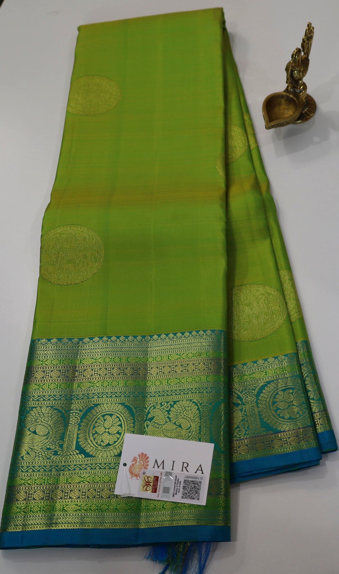Parrot Green Kanjivaram Saree with Blue Zari Border