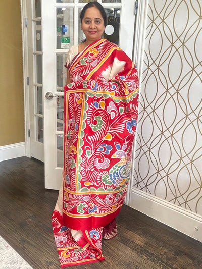 Marble Batik pattern White Bengal Silk Saree With Peacock Pattern Pallu - MIRASILKS Marble Batik pattern White Bengal Silk Saree With Peacock Pattern Pallu 