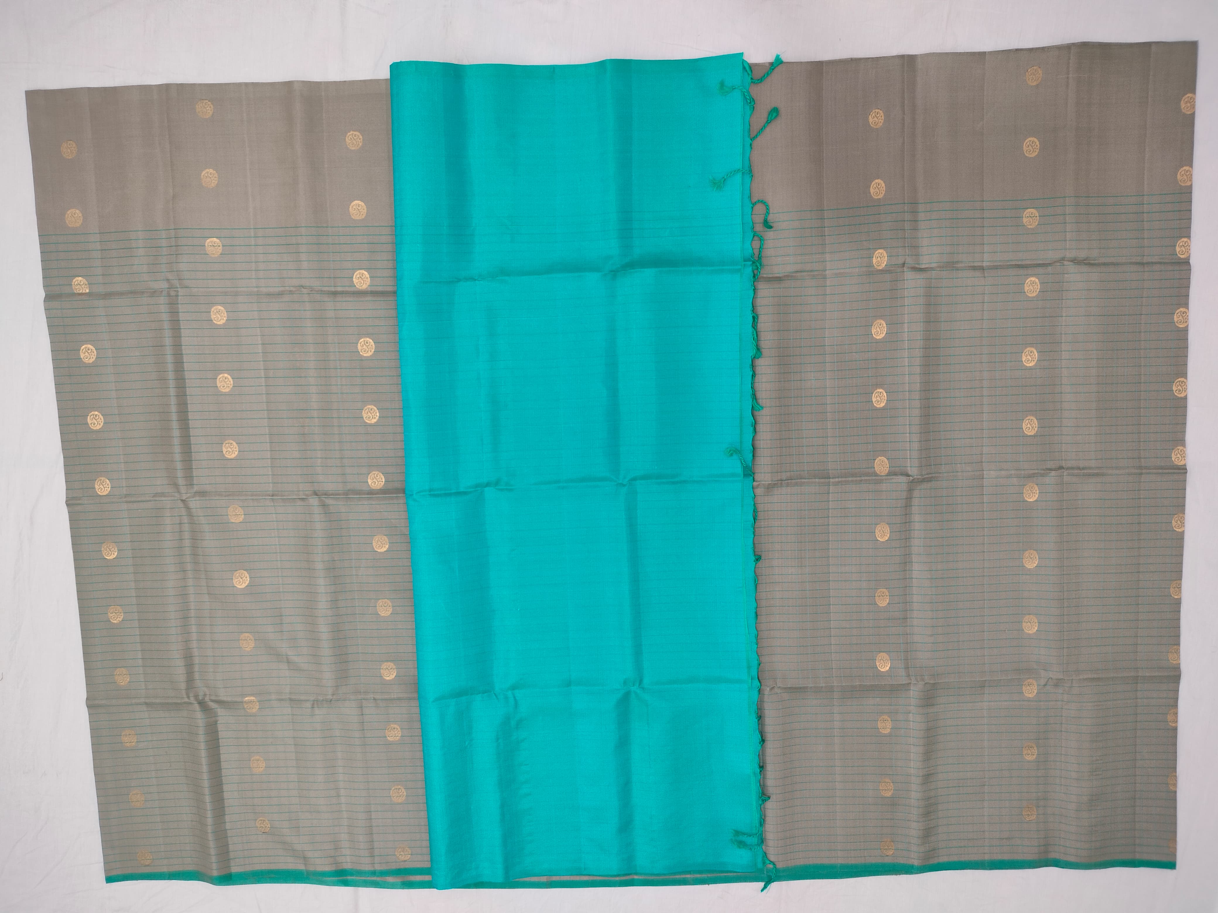 Sage green With Turquoise Pallu Soft Silk Saree