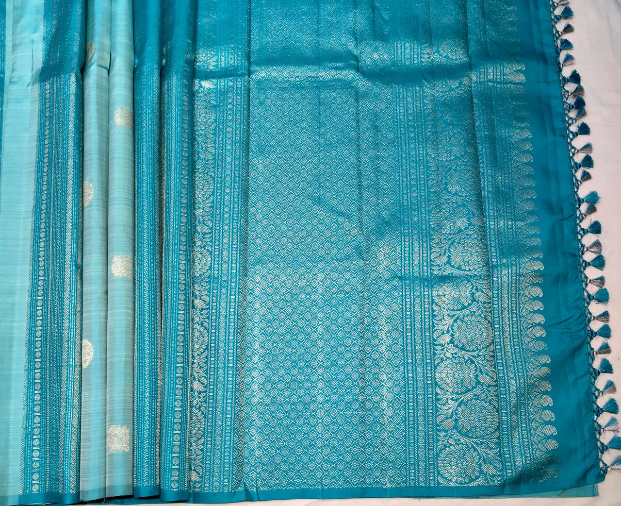 Deep Aqua Blue Kanjivaram Silk Borderless Saree