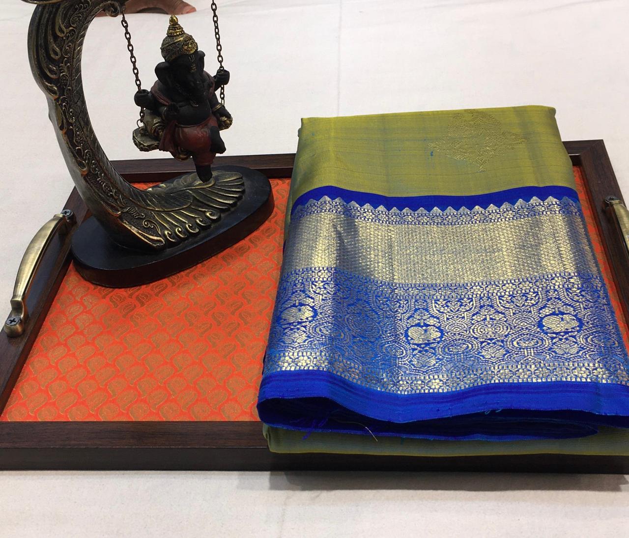 Smokey Green Kanjivaram Saree With Dark Blue Pallu