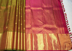 Dual tone Mehendi green Kanjivaram Saree With contrast pink pallu